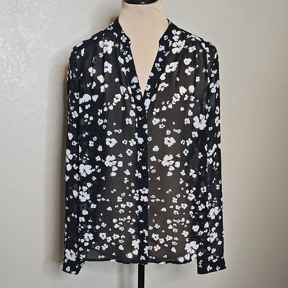 CAbi Delight Blouse 6079 Black and White Floral Sheer Chiffon Buttoned Blouse M - Picture 2 of 9
